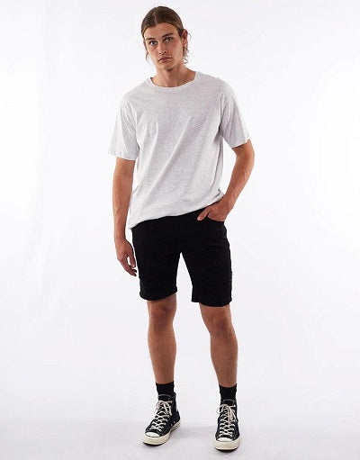 The Silent Theory Strung Out Moto Short is the updated everyday short you've been looking for. Pair with a classic tee for an everyday look, or your go-to party shirt for wicked warm nights out. Offering a skinny fit, biker style, mid rise and stretch denim.