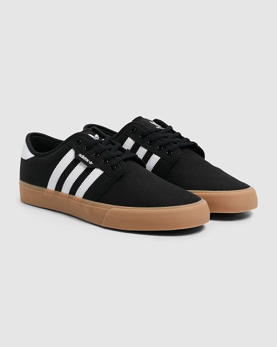 The Adidas Seeley XT Black/White/Gum Shoes are a low-key, ready to roll shoe. Featuring a lace up closure, textile upper, vulcanised rubber outsole and all the Adidas branding you know and love.