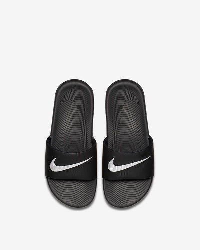 The Nike Kawa Shower Slides are a lightweight slide that is perfect for when you’re on the go. The slide is made from a synthetic, durable material that will dry quickly and features a soft foam footbed.